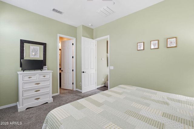 5022 S SETON Avenue, Gilbert, AZ 85298