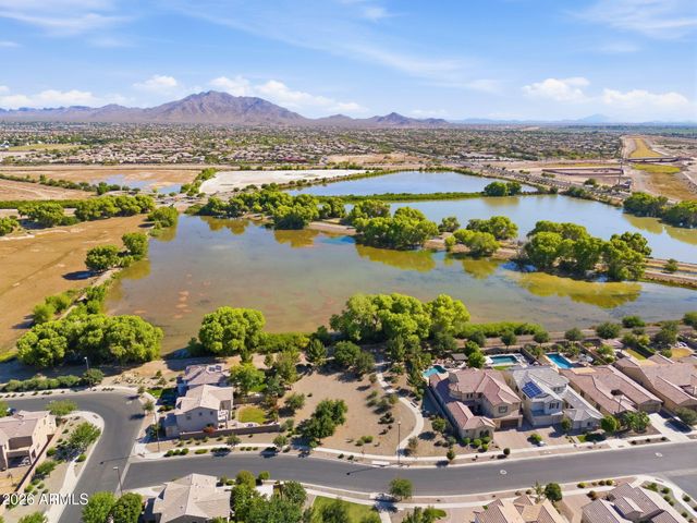 5022 S SETON Avenue, Gilbert, AZ 85298