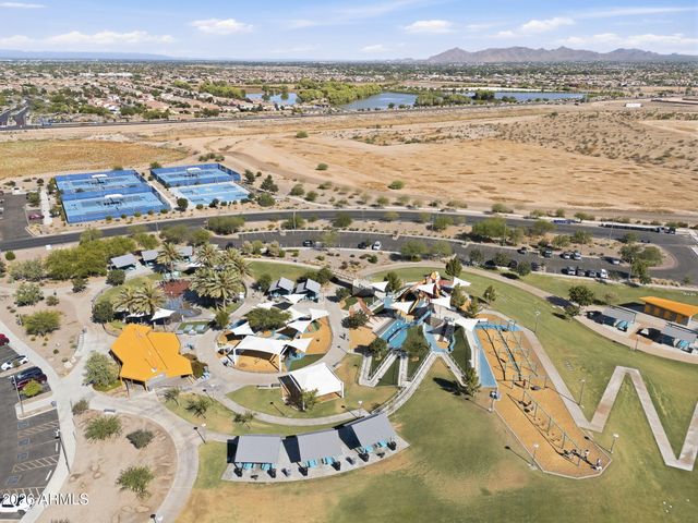 5022 S SETON Avenue, Gilbert, AZ 85298