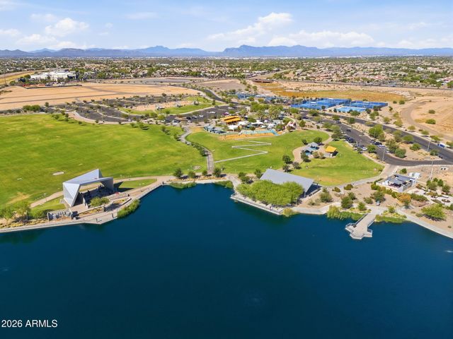5022 S SETON Avenue, Gilbert, AZ 85298