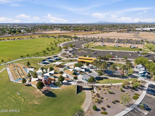 5022 S SETON Avenue, Gilbert, AZ 85298