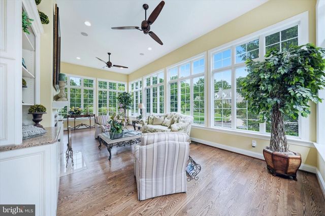 104 BRIGGS LN, Newark, DE 19711