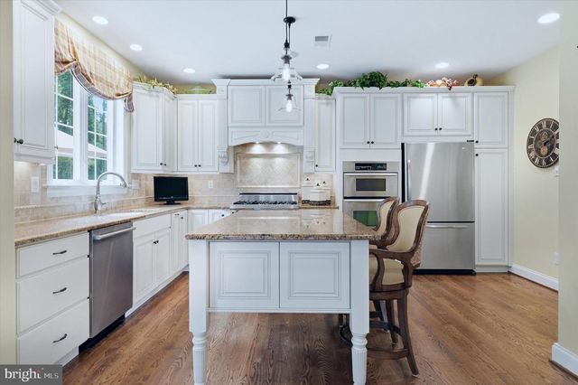 104 BRIGGS LN, Newark, DE 19711
