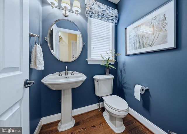 104 BRIGGS LN, Newark, DE 19711