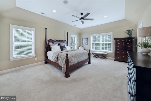 104 BRIGGS LN, Newark, DE 19711