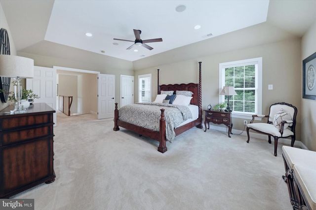 104 BRIGGS LN, Newark, DE 19711