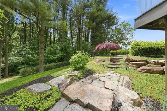 104 BRIGGS LN, Newark, DE 19711