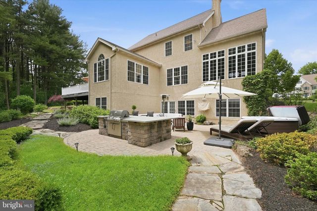 104 BRIGGS LN, Newark, DE 19711