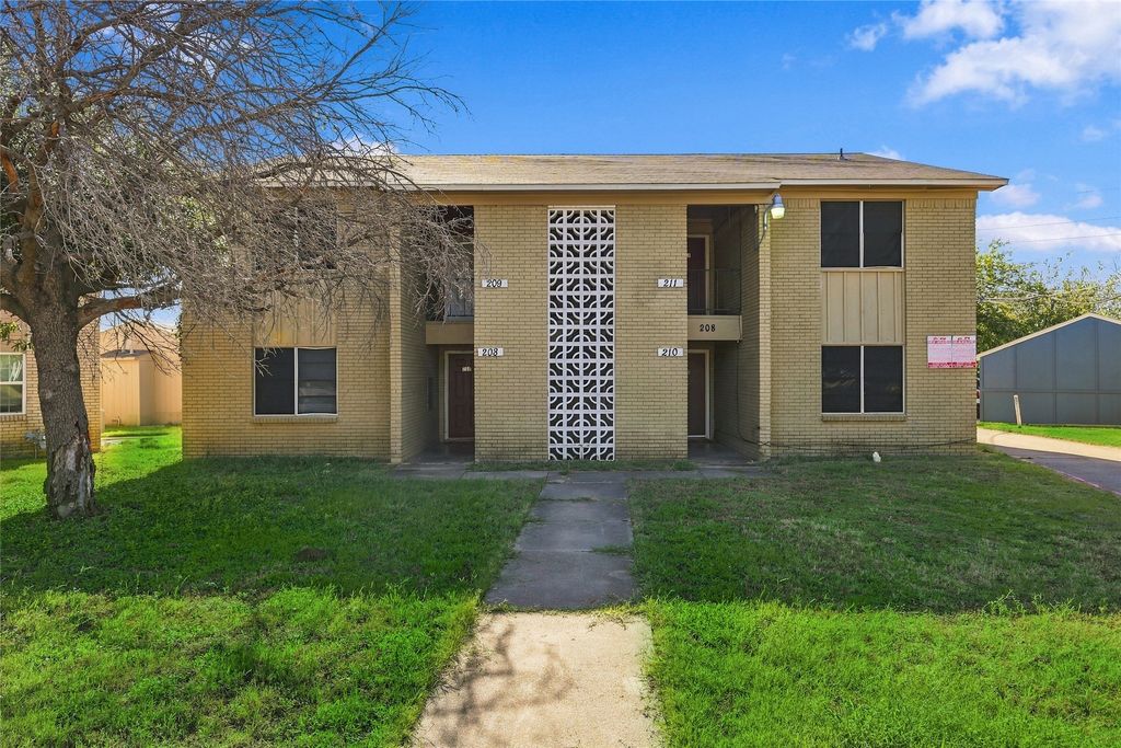 208 Alpine Court, Irving, TX 75060 — photo 3