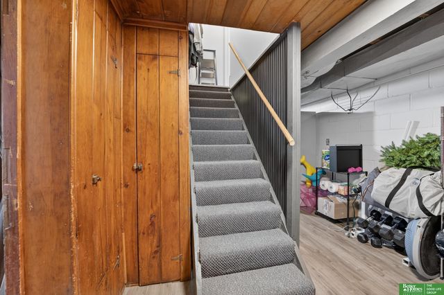 2520 N 56 Street, Omaha, NE 68104