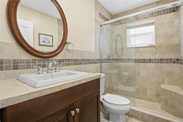 7935 NW 162nd St, Miami Lakes, FL 33016