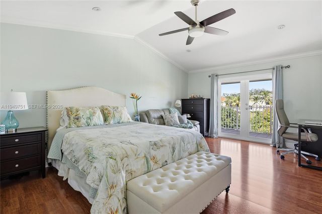 7935 NW 162nd St, Miami Lakes, FL 33016