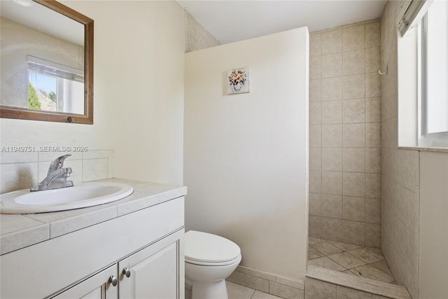 7935 NW 162nd St, Miami Lakes, FL 33016