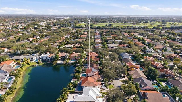 7935 NW 162nd St, Miami Lakes, FL 33016