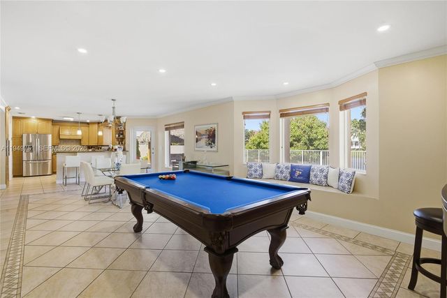 7935 NW 162nd St, Miami Lakes, FL 33016