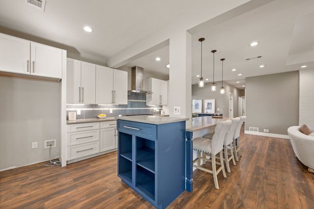 7221 Fernmeadow Drive, Dallas, TX 75248