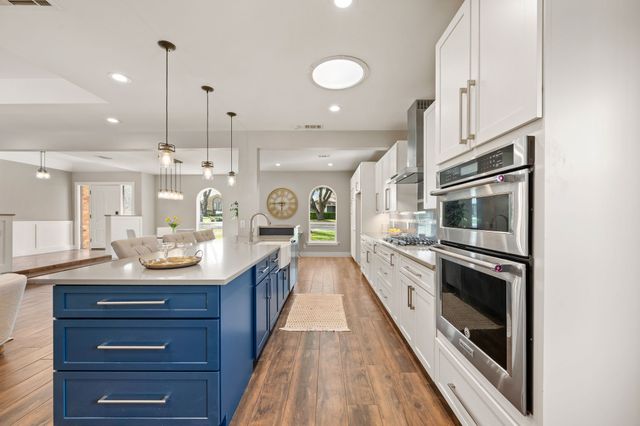 7221 Fernmeadow Drive, Dallas, TX 75248