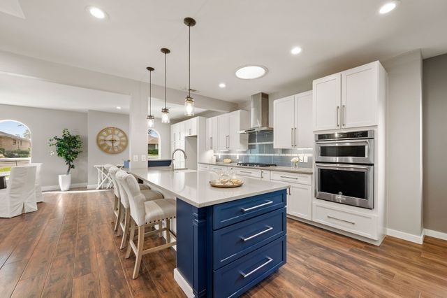 7221 Fernmeadow Drive, Dallas, TX 75248