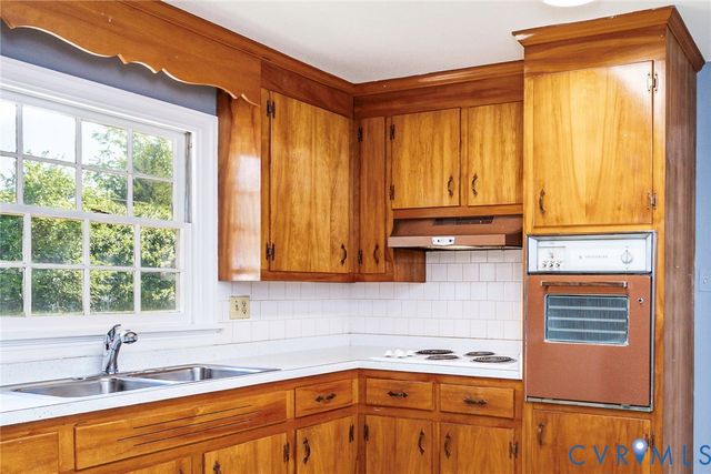 7514 Cold Harbor Rd, Hanover, VA 23111