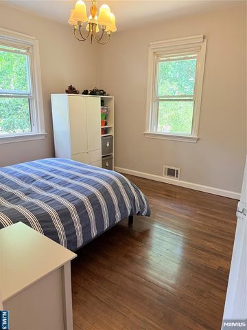 180 Orchard Street, Allendale, NJ 07401