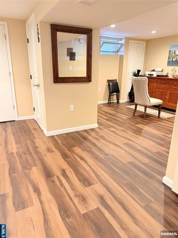 180 Orchard Street, Allendale, NJ 07401