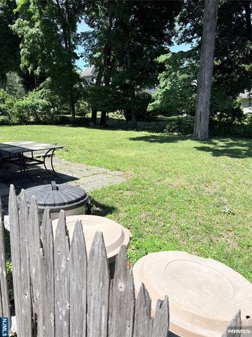180 Orchard Street, Allendale, NJ 07401