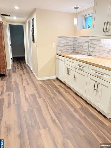 180 Orchard Street, Allendale, NJ 07401