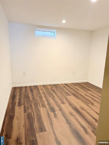 180 Orchard Street, Allendale, NJ 07401