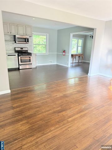 180 Orchard Street, Allendale, NJ 07401