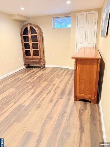 180 Orchard Street, Allendale, NJ 07401
