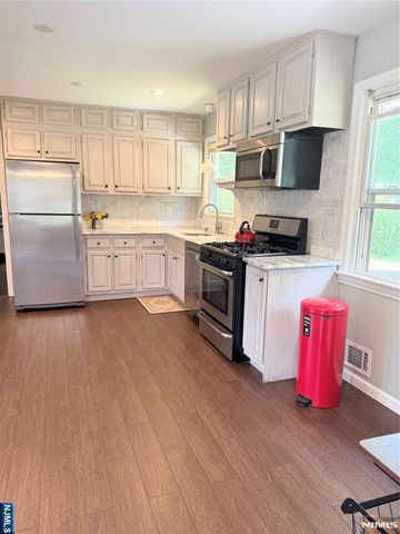 180 Orchard Street, Allendale, NJ 07401