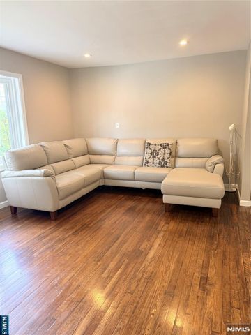 180 Orchard Street, Allendale, NJ 07401