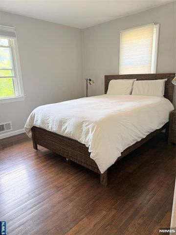 180 Orchard Street, Allendale, NJ 07401
