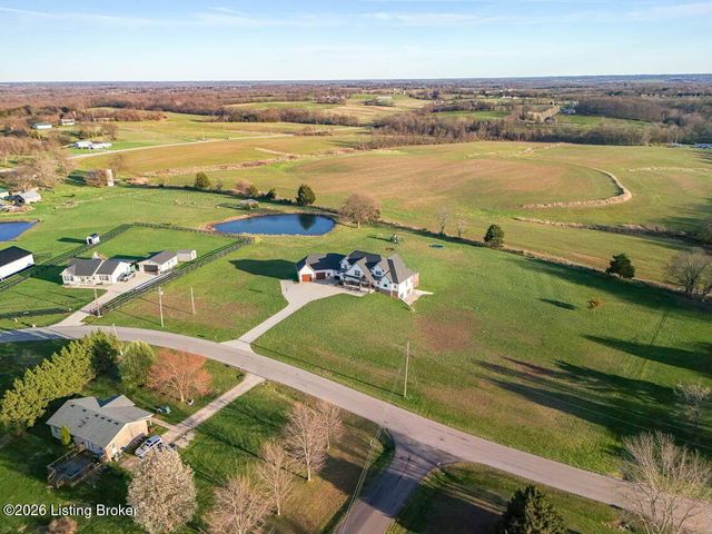 157 Tindale Dr, Taylorsville, KY 40071