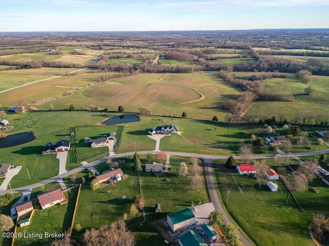 157 Tindale Dr, Taylorsville, KY 40071