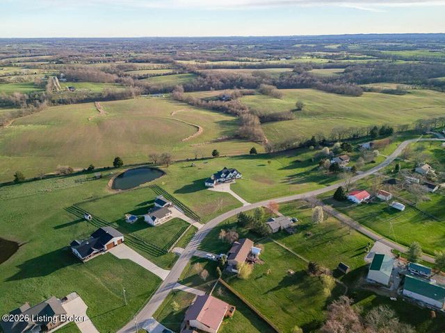 157 Tindale Dr, Taylorsville, KY 40071