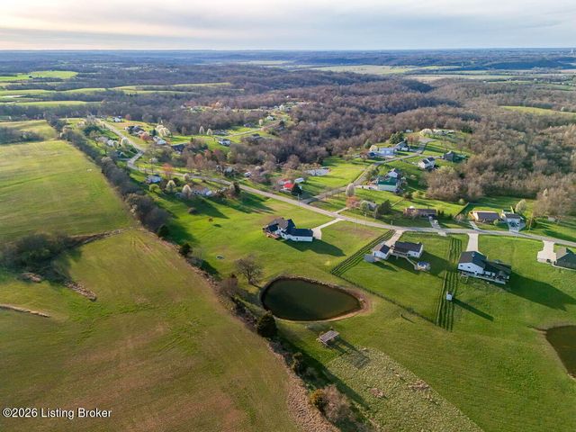 157 Tindale Dr, Taylorsville, KY 40071