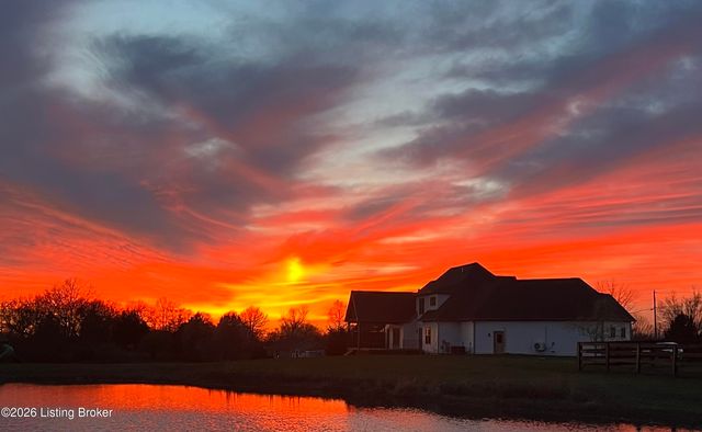 157 Tindale Dr, Taylorsville, KY 40071