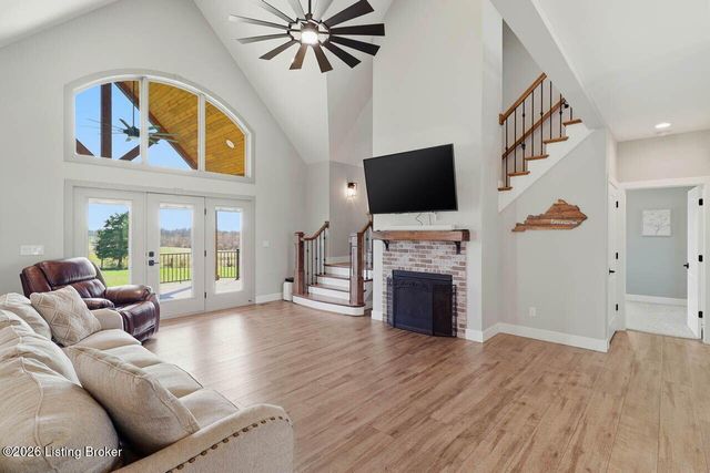 157 Tindale Dr, Taylorsville, KY 40071