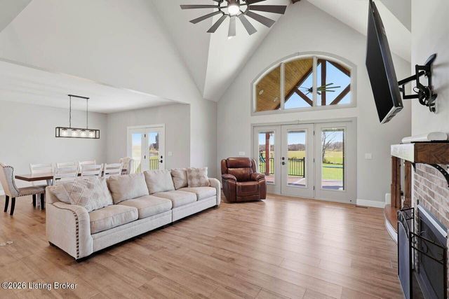 157 Tindale Dr, Taylorsville, KY 40071