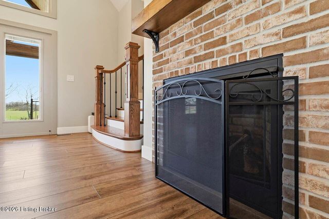 157 Tindale Dr, Taylorsville, KY 40071