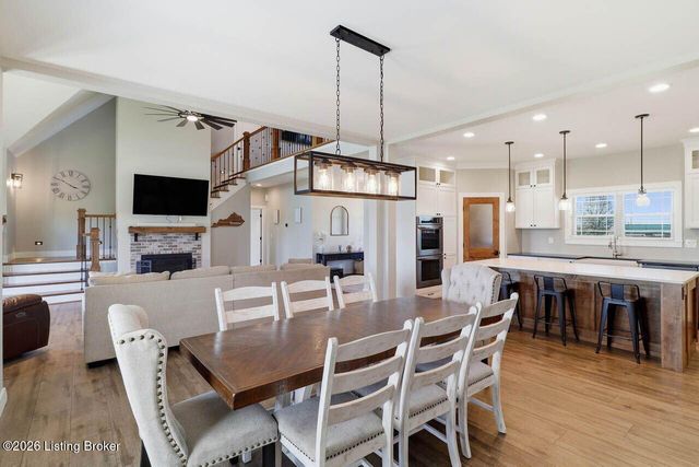 157 Tindale Dr, Taylorsville, KY 40071