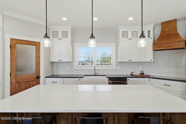 157 Tindale Dr, Taylorsville, KY 40071