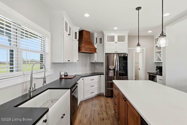 157 Tindale Dr, Taylorsville, KY 40071