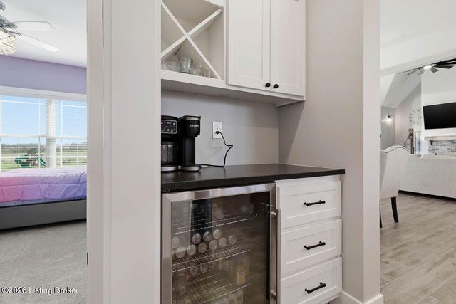 157 Tindale Dr, Taylorsville, KY 40071