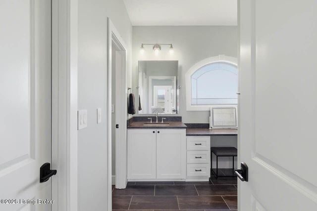 157 Tindale Dr, Taylorsville, KY 40071