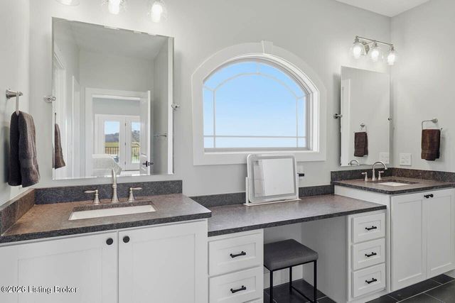 157 Tindale Dr, Taylorsville, KY 40071