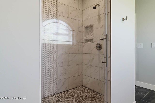 157 Tindale Dr, Taylorsville, KY 40071