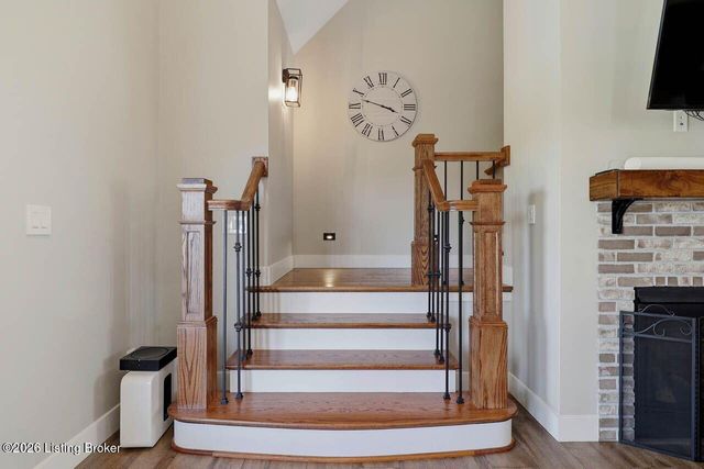 157 Tindale Dr, Taylorsville, KY 40071