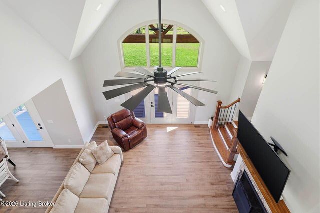 157 Tindale Dr, Taylorsville, KY 40071